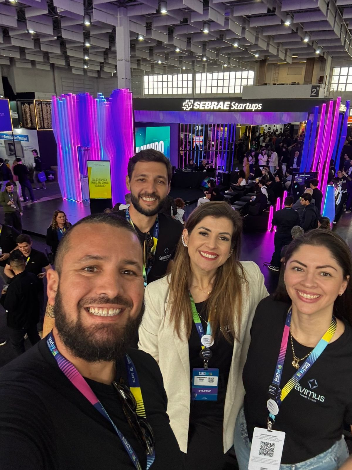 Sócios e time da Ávimus reunidos no Startup Summit 2026